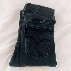 LEVIS 710